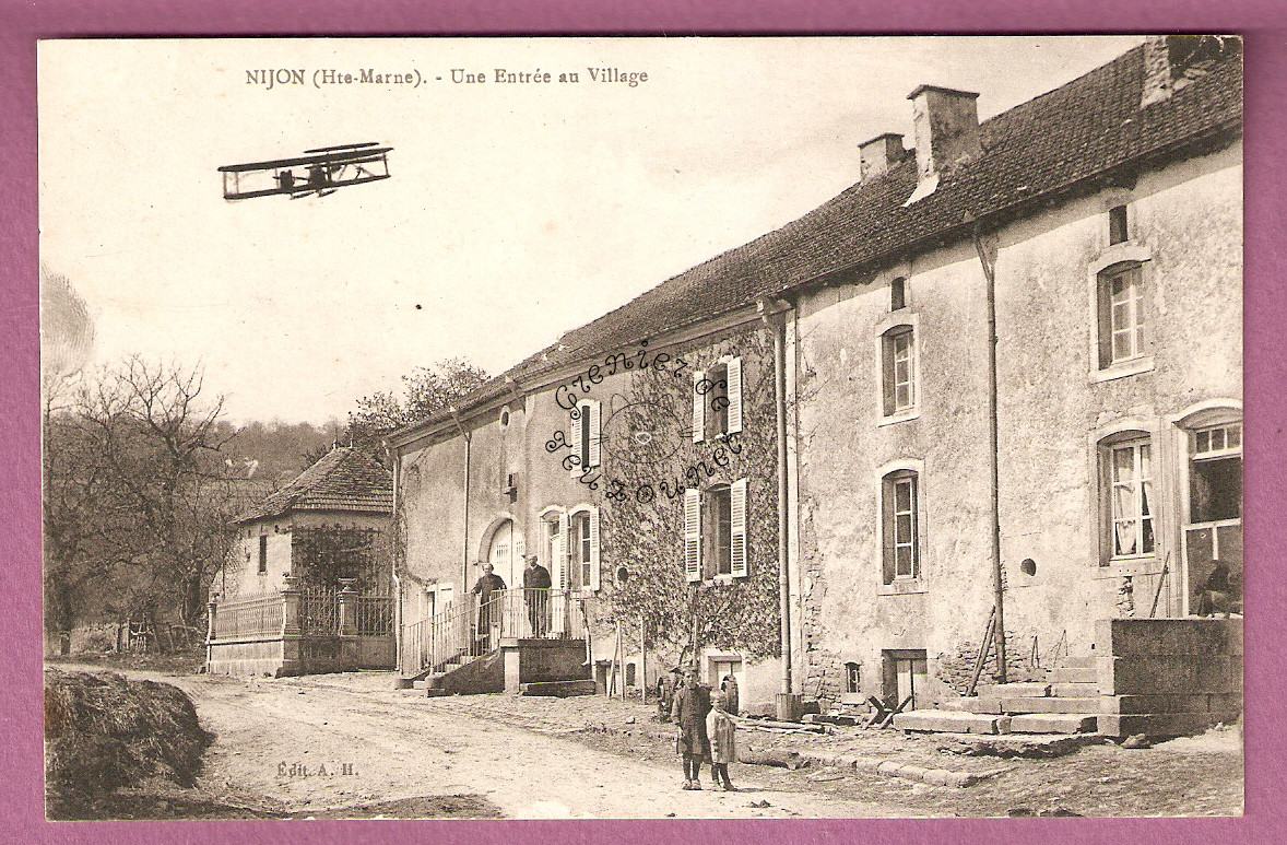 Nijon entrée village Le Grenier de